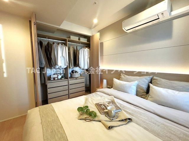 パークシティ中央湊ザタワーの洋室|お客様の求める本当の“住み心地”とは何なのか。そのための一手間一工夫を惜しみません。街並みや周辺の環境に呼応しながら、美しく、そして毎日の暮らしを考慮した機能性の高い住まい。