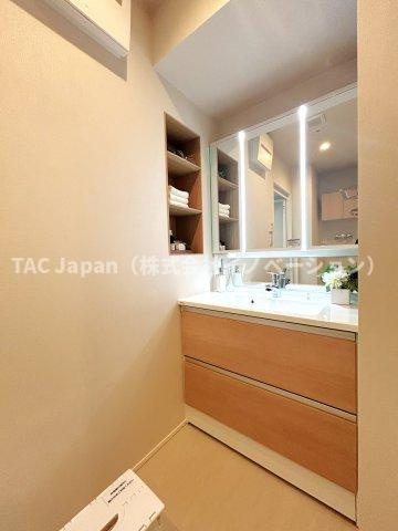 パークシティ中央湊ザタワーの独立洗面台