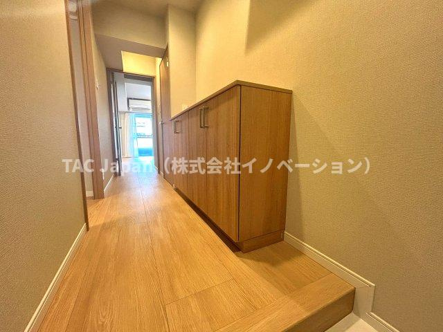 シャルマン築地明石町の玄関