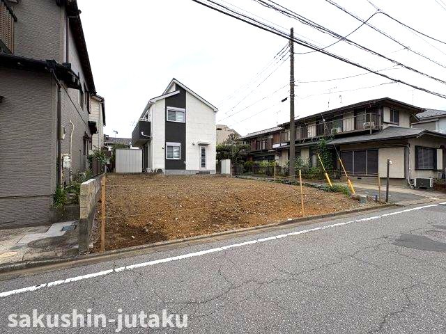 東習志野６丁目　売地の前面道路含む現地写真|東習志野６丁目　売地　建築条件なし　確定測量　約34.4坪の整形地　東側5.4ｍ公道面　間口約9.2ｍ　更地