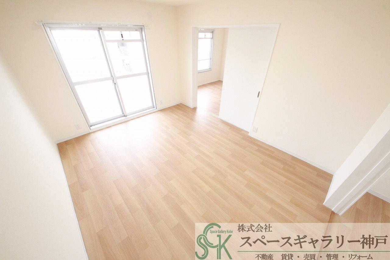 神陵台東住宅の居間・リビング