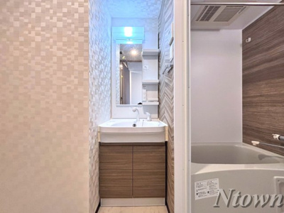 【独立洗面台】 | S-RESIDENCE上飯田West | 朝の支度にも助かる、独立の洗髪洗面化粧台