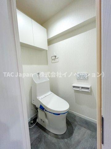 菊川グリーンハイツのトイレ|十分なスペースを確保したトイレ。
収納もございますのでシンプルな空間を保てます。
