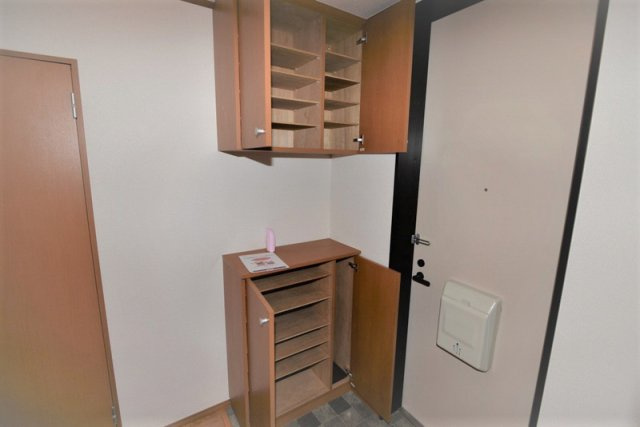アヴェール上筒井の玄関