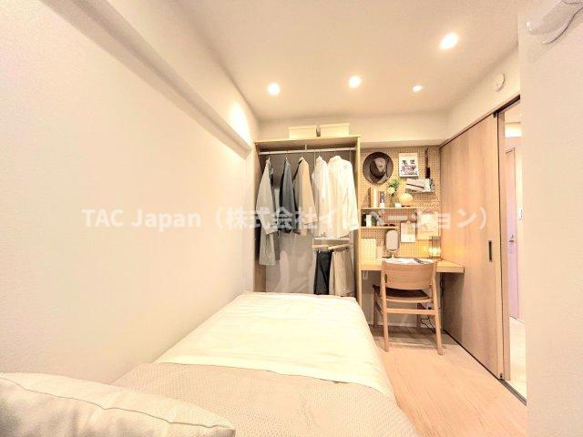 サンヴェール門前仲町の洋室|穏やかな風と陽光を導き、プライバシーに配慮された設計プランを採用し、居住性を一段と心地よいものにしています。明るく開放的な空間を演出しております。