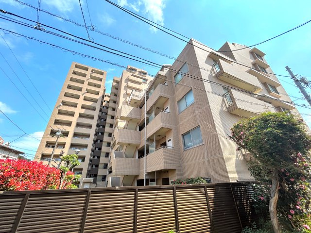 菱和パレス目白台グラーサの外観