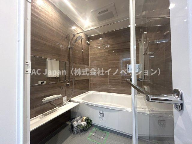 パークタワー滝野川の浴室|掃除のしやすさ・収納の便利さなど、おふろを使う人、お手入れする人、みんなにとっての「しあわせ性能」を追求したバスルームを採用いたしました。