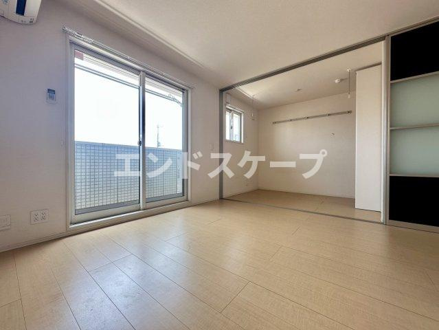 リバーサイド・K Ⅲの居間・リビング|高崎、前橋のお部屋探しはエンドスケープまで！お客様の理想お聞かせ下さい♪