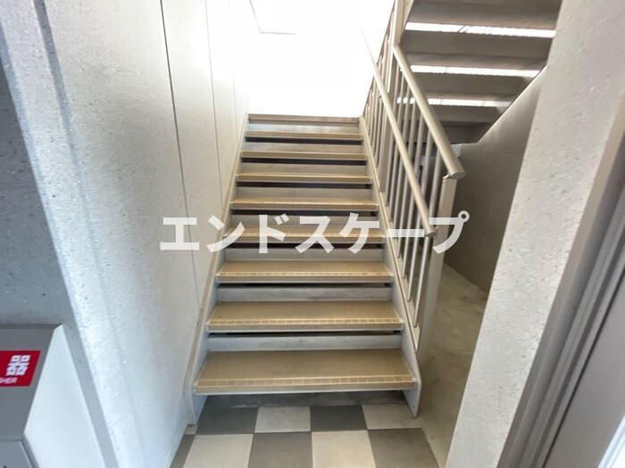 リバーサイド・K Ⅲのロビー|高崎、前橋のお部屋探しはエンドスケープまで！お客様の理想お聞かせ下さい♪