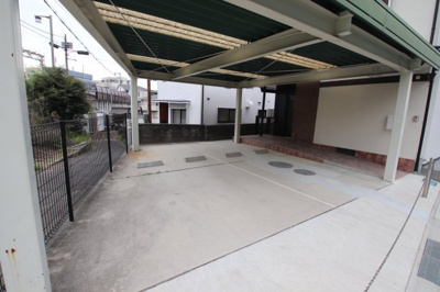 【駐車場】 | 三日市町貸家B