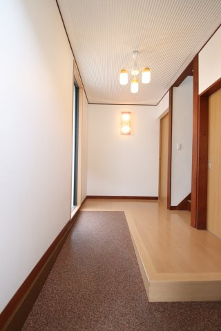 【玄関】 | 三日市町貸家B