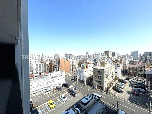 プレジール入谷の展望|～Balcony～
気持ちの良い風を感じながら、眺望を楽しめるプライベートバルコニー。心が癒され、明日への活力が湧いてきます。