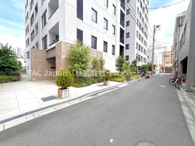 プレジール入谷の外観