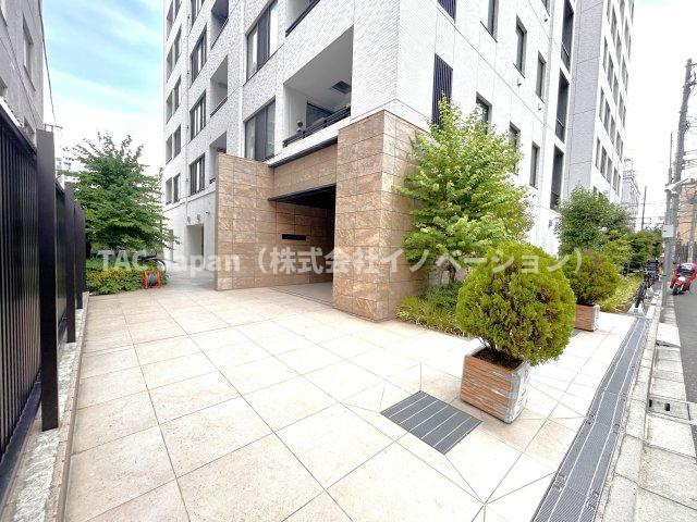 プレジール入谷の外観|～ぜひ現地をご確認下さい～
陽当りや通風性など各所に施された工夫で住みやすさを実現。部屋の大きさや周辺環境・街並など、資料には掲載していない情報が現地にはたくさんございます。是非ご確認下さい。