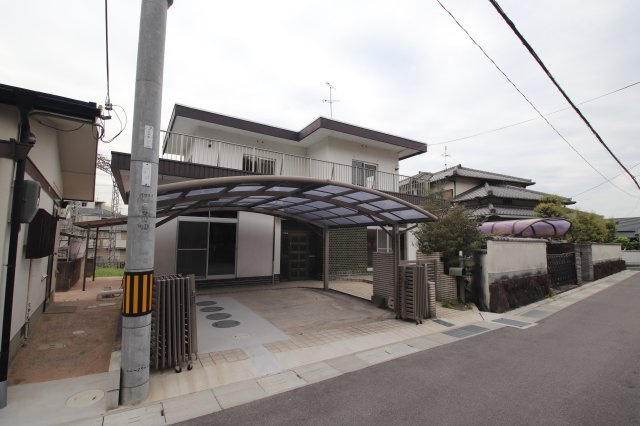 【外観】 | 三日市町貸家C