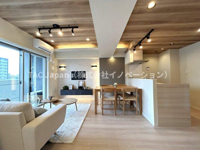 イニシア墨田押上の居間・リビング|リビングは家族が1番くつろげる癒しの空間、家族が集い憩うリビングスペースはナチュラルカラーの明るい心地良い空間に仕上がりました。