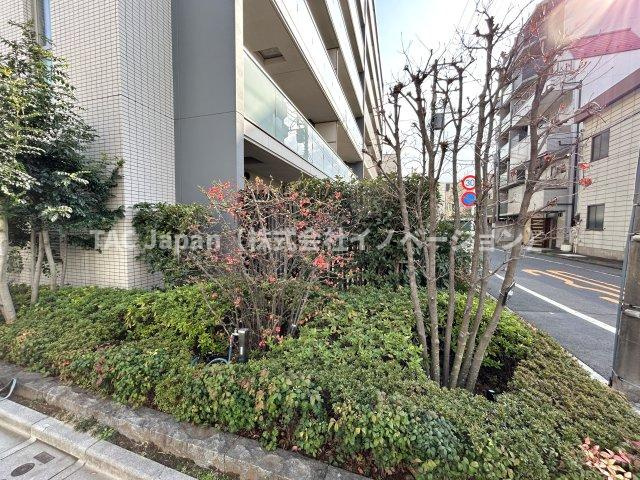 イニシア墨田押上の庭