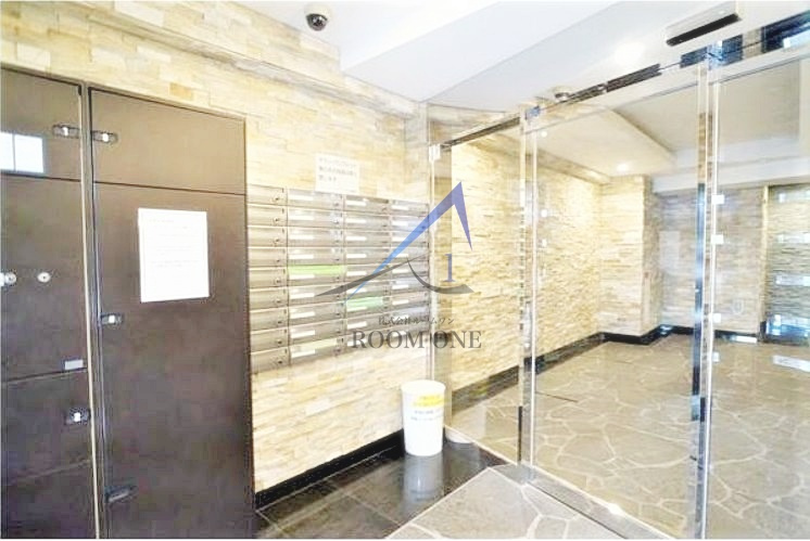 グランヴァンミッドイースト押上のその他共用部分|集合ポストと宅配ボックスです。