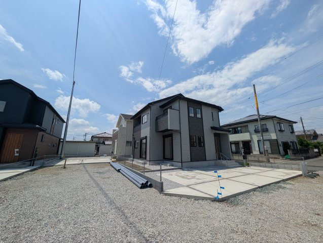 【前面道路含む現地写真】 | ブルーミングガーデン前橋市龍蔵寺町ー②
