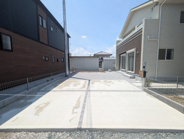 【前面道路含む現地写真】 | ブルーミングガーデン前橋市龍蔵寺町ー① | （建築前現地）