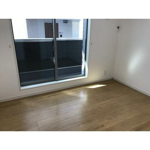 藤沢市片瀬４丁目のアパートの居間・リビング