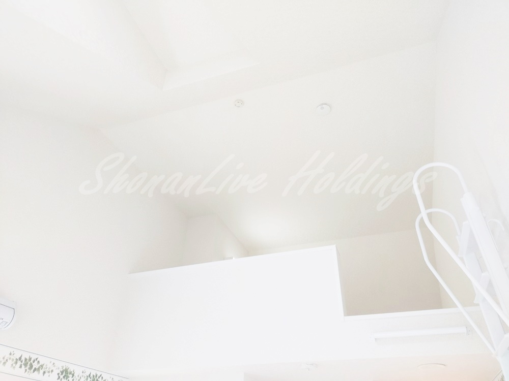 横浜市戸塚区矢部町のアパートの居間・リビング