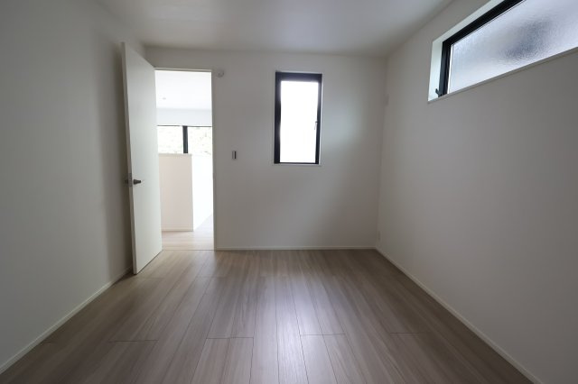 《仲介手数料無料》北区奈良町79-141新築一戸建てメルディアの洋室
