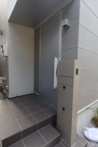 《仲介手数料無料》北区奈良町79-141新築一戸建てメルディアの玄関