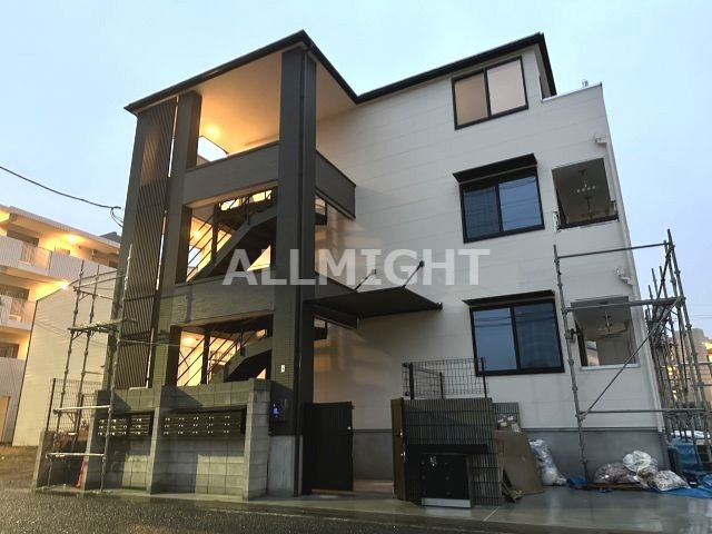 稲城市東長沼のアパート