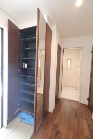 《仲介手数料無料》北区日進町２丁目1314-43新築一戸建てグランパティオの玄関