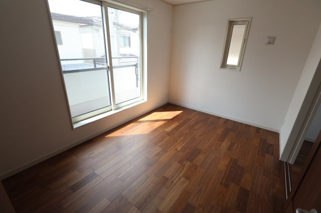 《仲介手数料無料》北区日進町２丁目1314-43新築一戸建てグランパティオの洋室|2階 6帖