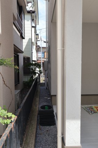 《仲介手数料無料》北区日進町２丁目1314-43新築一戸建てグランパティオの外観|建物左側