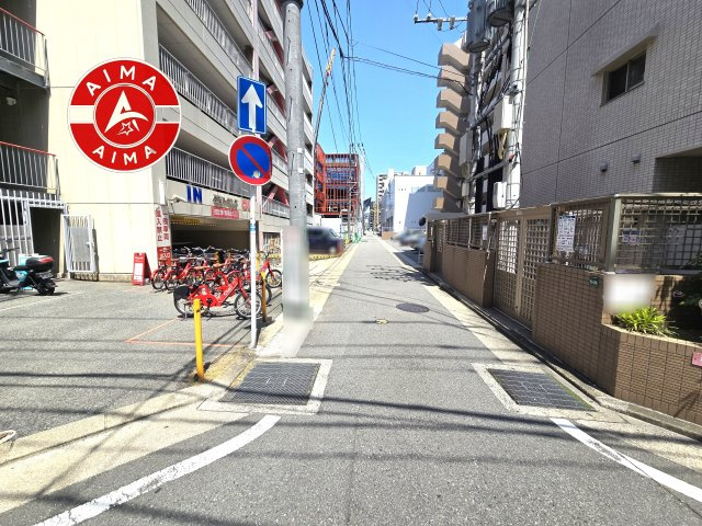 アルファライフ博多805の現況写真|前面道路を含む現地写真です。