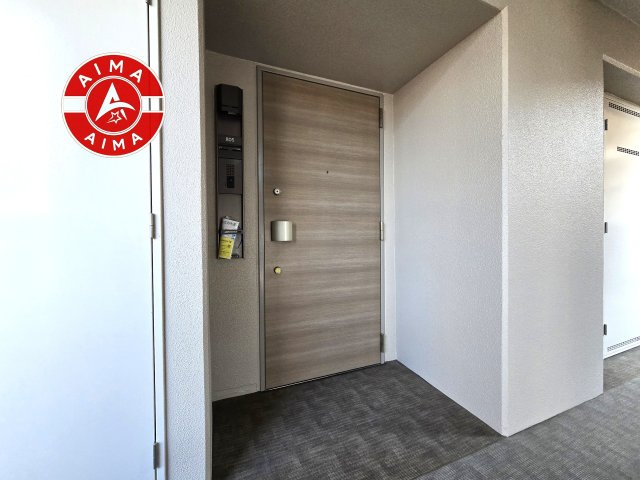 アルファライフ博多805の玄関|明るい玄関です
