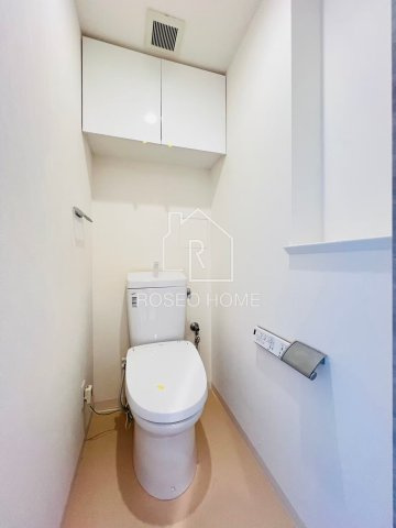 アーバンエース五条公園パルのトイレ|同マンション別部屋：参考写真