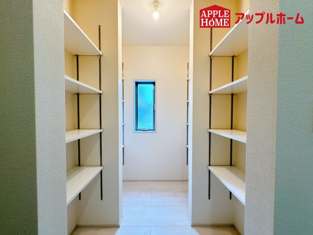 [新築住宅] 鴻巣市鎌塚 全1棟の収納|パントリースペース