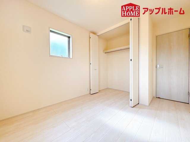 [新築住宅] 鴻巣市鎌塚 全1棟の洋室|２階居室は全室収納あり！たっぷりある収納活用でお部屋もキレイを保てます♪