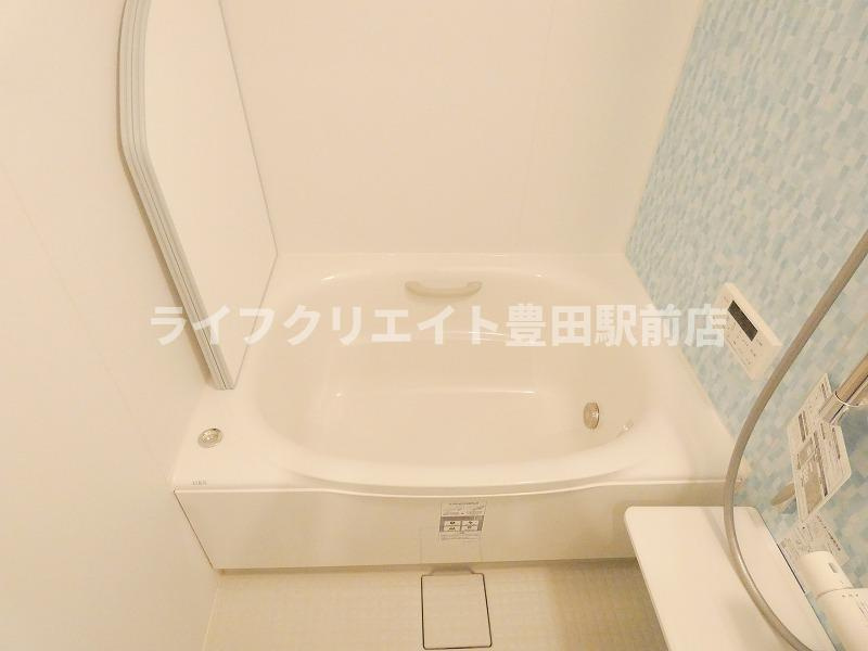 トレフル日野の浴室