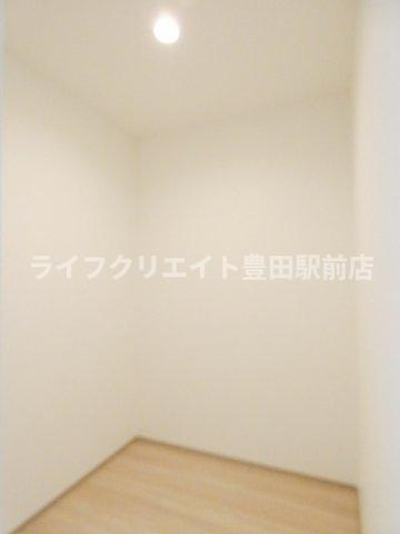 トレフル日野の収納