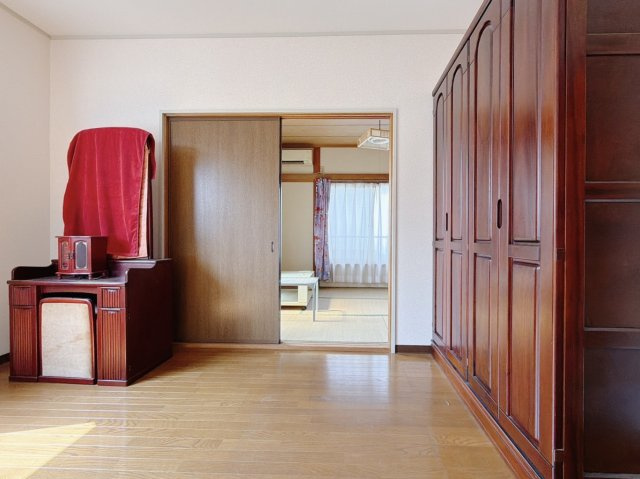 【中古戸建】深谷市大谷の洋室|■洋室｜お部屋ぜんぶが＼ 趣味部屋 ／も実現します！想像しただけでもワクワクが止まりませんね♪大好きなものに囲まれながら贅沢な休日をお過ごしください♪
