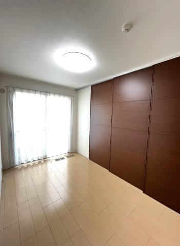 【洋室】 | 浦安市舞浜３丁目中古一戸建て | ゆったりした洋室です