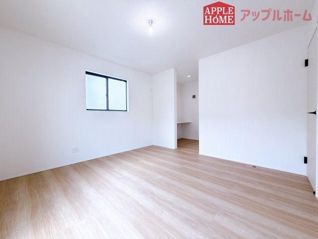 [新築住宅] 坂戸市仲町 全6棟の洋室|２階居室は全室収納あり！たっぷりある収納活用でお部屋もキレイを保てます♪