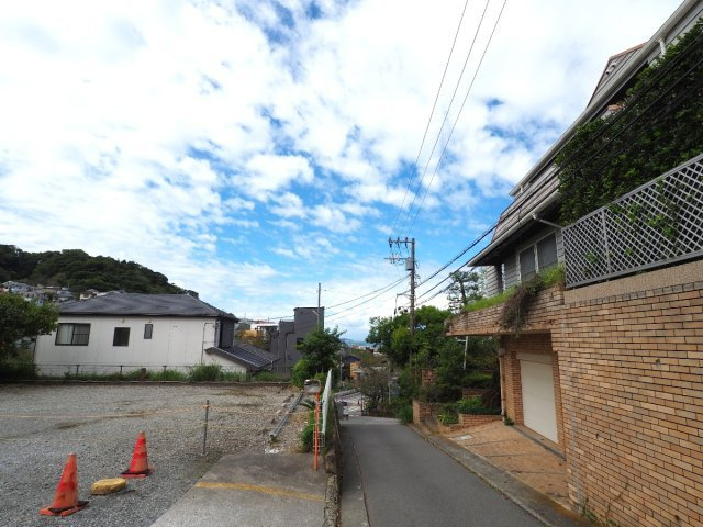 海見え！更地　開放感　二方道路の前面道路含む現地写真|前面道路