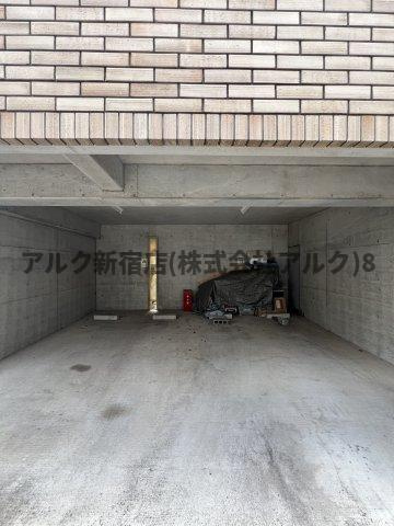 ニュープライム永福マンションの駐車場