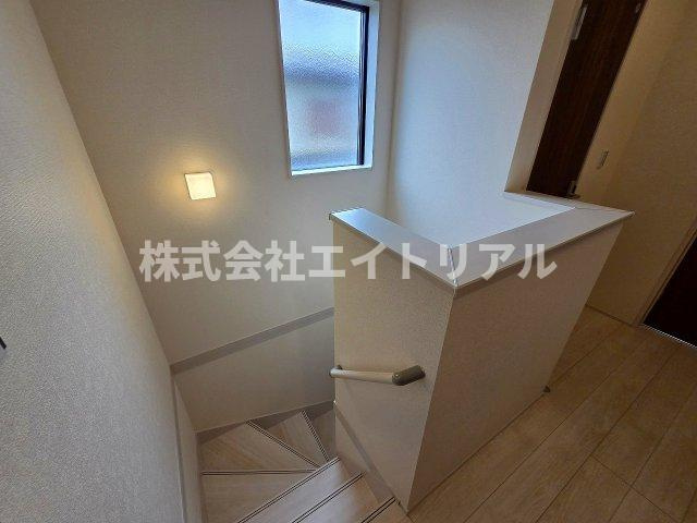 可児市大森台　新築戸建　全1棟のその他|階段
