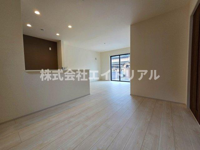 可児市大森台　新築戸建　全1棟の居間・リビング|1階