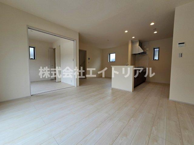 可児市大森台　新築戸建　全1棟の居間・リビング|1階