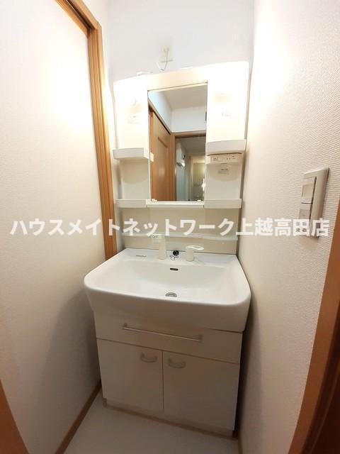 メゾン　ソレイユの洗面所|洗髪洗面化粧台
