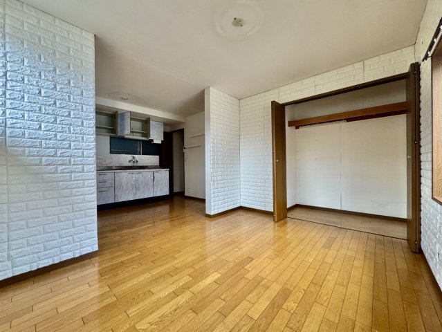 【７LLDDKK】柏市花野井中古戸建の居間・リビング