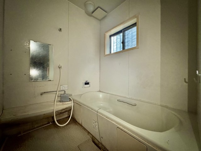 【７LLDDKK】柏市花野井中古戸建の浴室